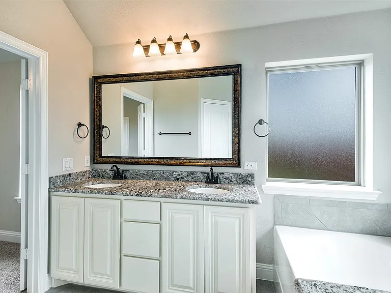6026 Priory Dr — Photo 13