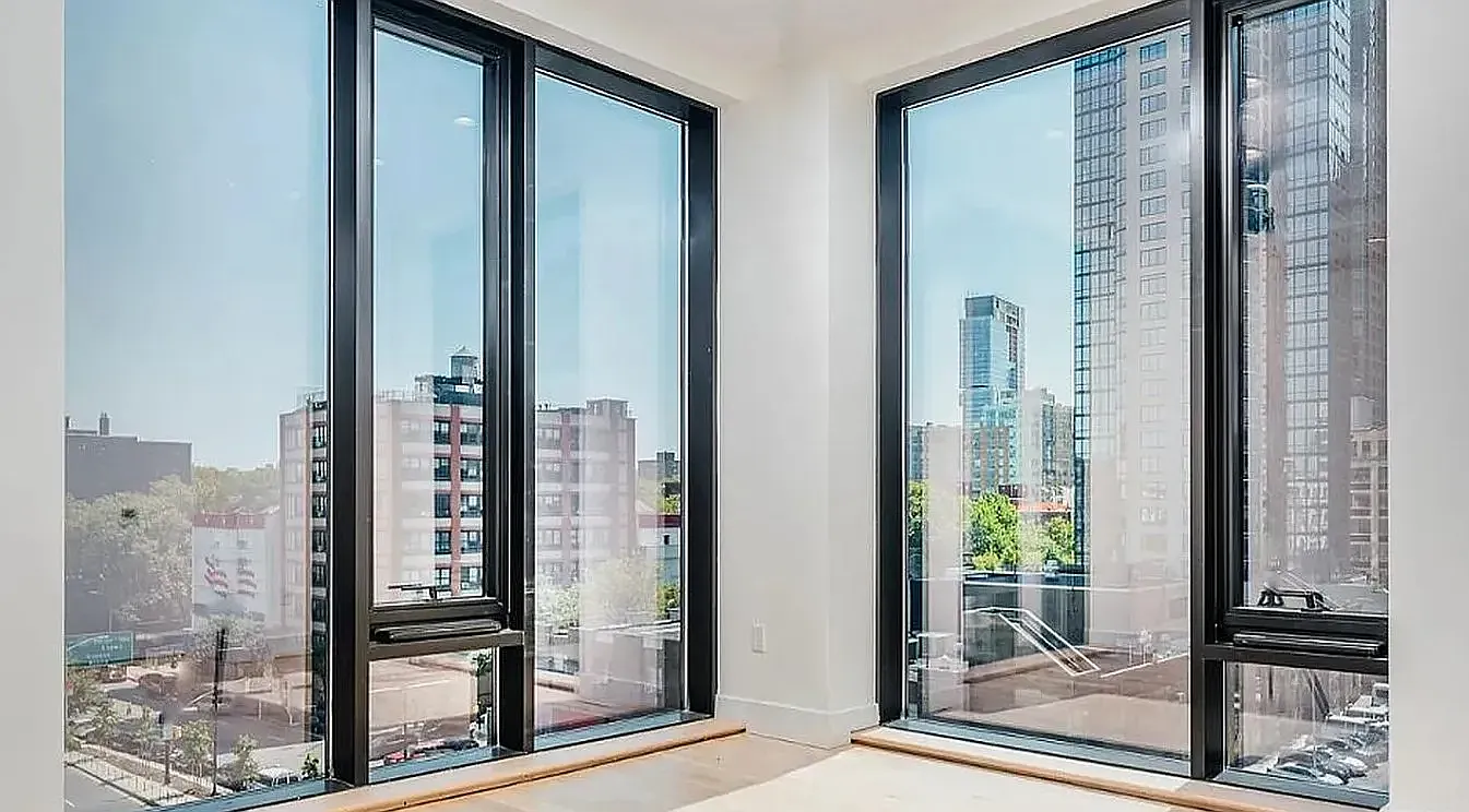 260 Gold Street — Photo 1