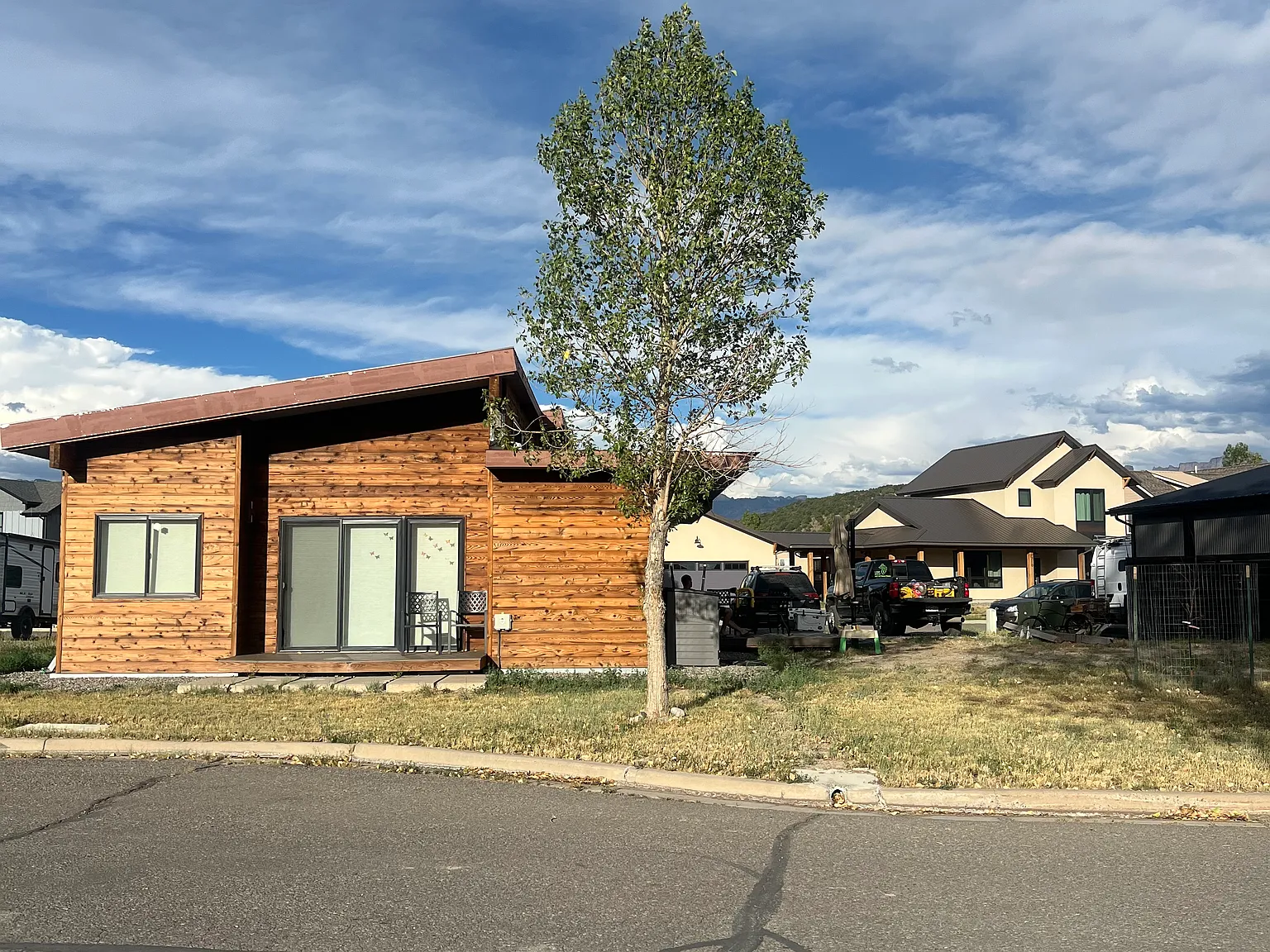 3 bed, 1695 sqft, $3,500 — Photo 2