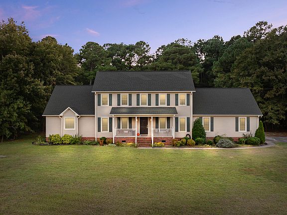 2nd image of 617 Foxwood Drive