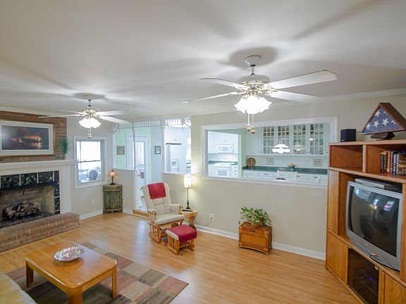 5th image of 717 Brunswick Place SE