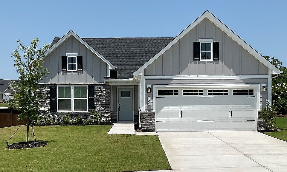 1st image of 104 Saltgrass Ln