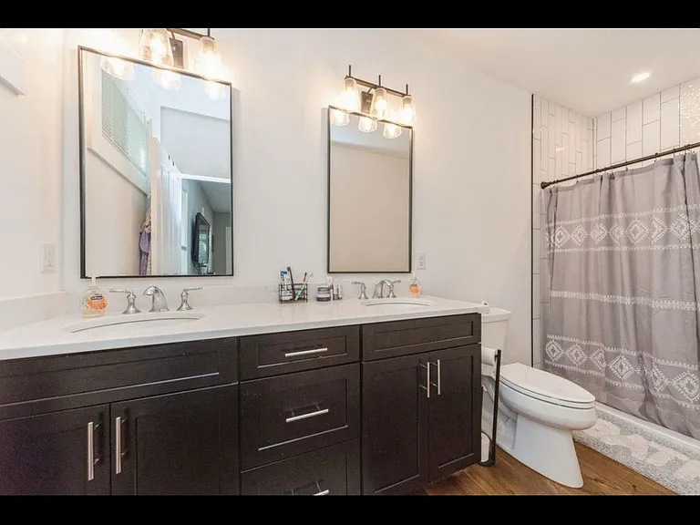 7 Bond St — Photo 3