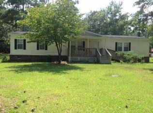 139 Fox Dog Dr, Bonneau, SC 29431