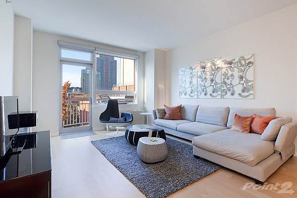 1st image of 517 W 46th St