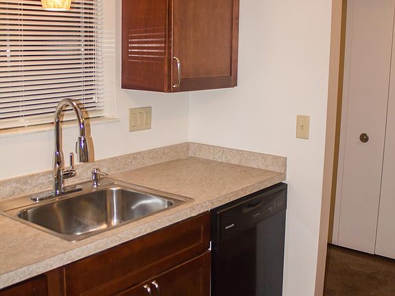 3rd image of 4451 Woodglen St APT I
