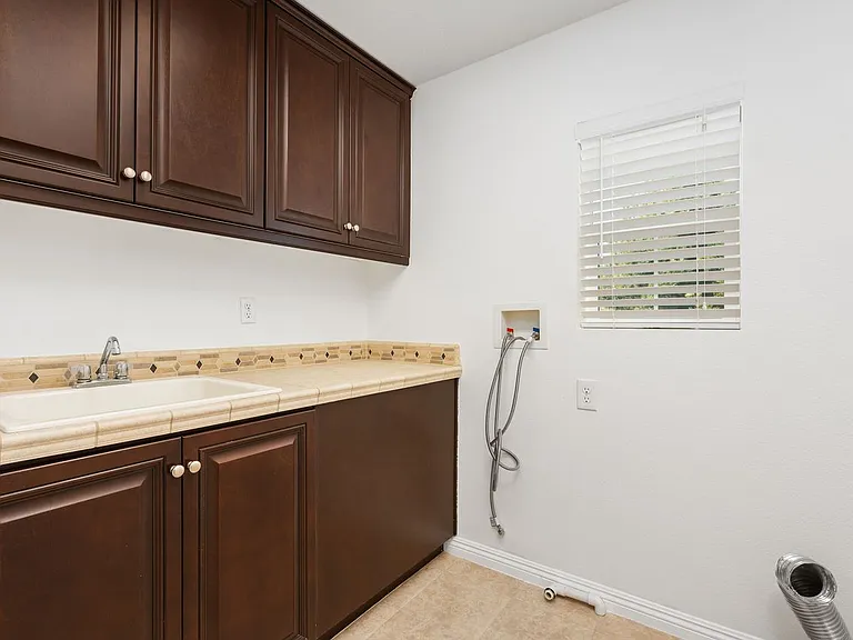1570 Silver Shadow Dr — Photo 12