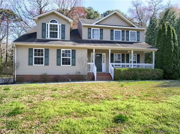 7810 Laurie Ln, Gloucester Point, VA 23062