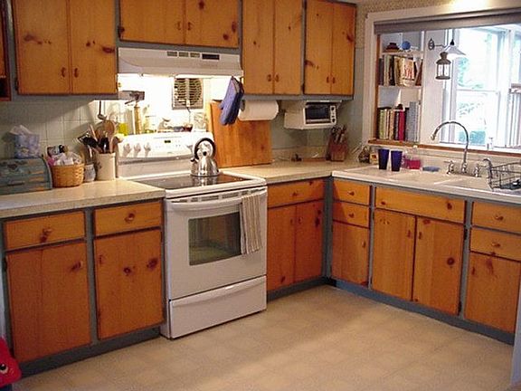 Large Eat In Kitchen