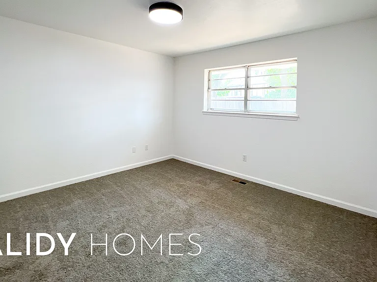 6312 Overcourt Mnr — Photo 18