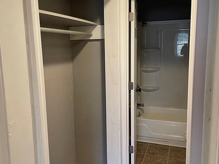 610 Ruth Ave #7 — Photo 5