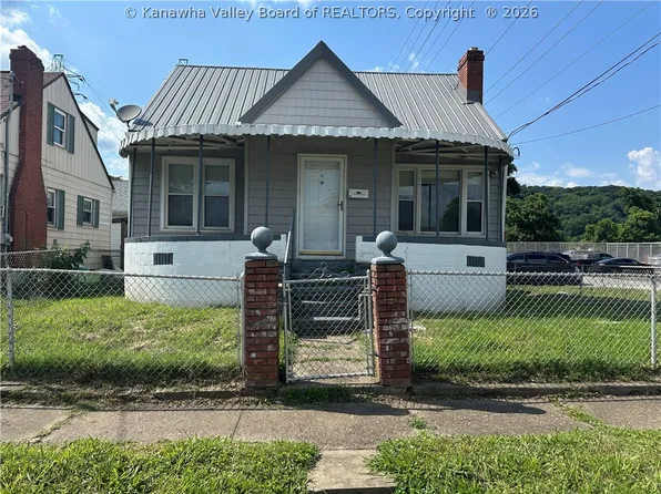239 10th Ave, South Charleston, WV 25303