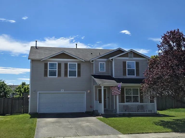 112 Roberts St NE — Photo 1