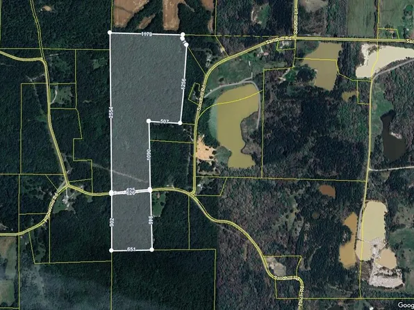 266 Sandhill Dr, Gleason, TN 38229