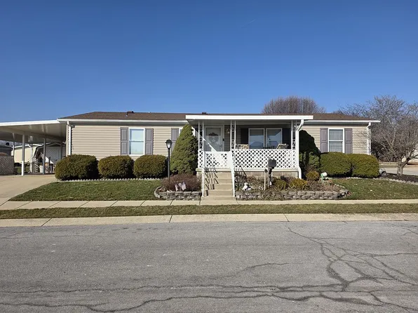 402 Alisha Ln, Fairborn, OH 45324