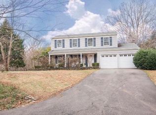 2120 Thomas View Rd, Reston, VA 20191