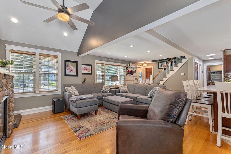 2nd image of 15 Brunswick Park Drive