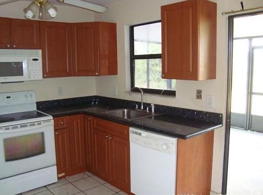 2nd image of 337 SW Grimaldo Ter