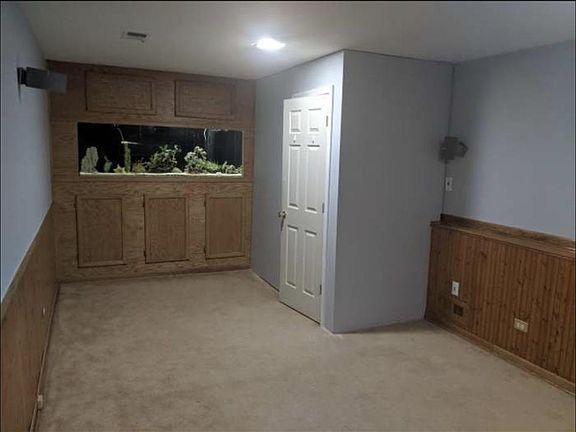 3rd image of 17354 1/2 Ozark Ave