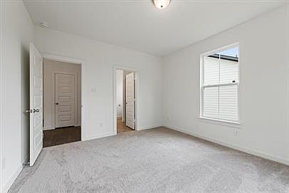 2nd image of 1207 Chestnut Ct #1