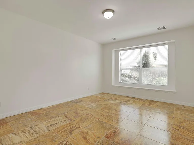 2110 Mateo Park Dr — Photo 35