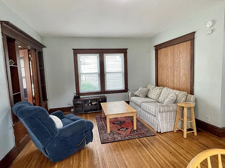 244 Barton St — Photo 12