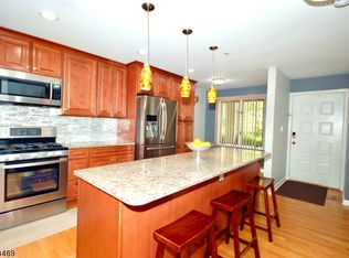 67 Bond St, Bridgewater, NJ 08807
