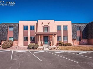 2979 Mesa Rd APT B, Colorado Springs, CO 80904