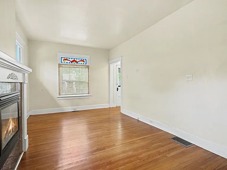 2948 S Cherokee St — Photo 7