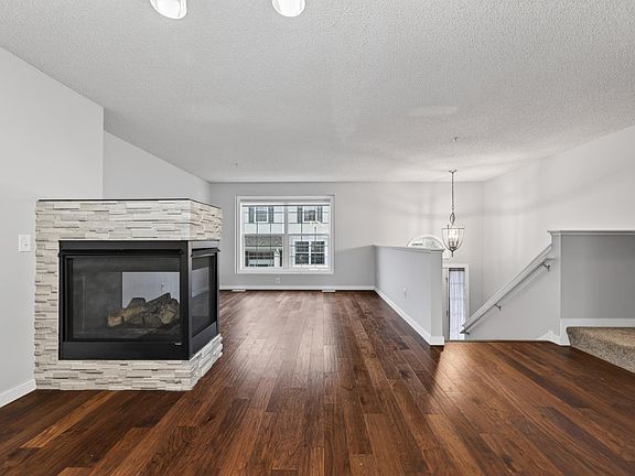 4th image of 900 Ledgestone Dr