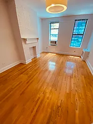 Rented by Metropolis Real Estate of Manhattan