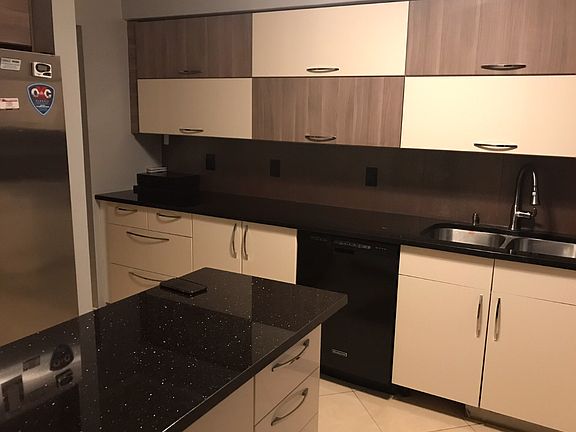 5th image of 559 Arlington Pl