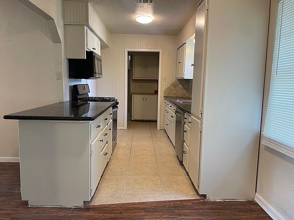 5th image of 4514 Sage Cir