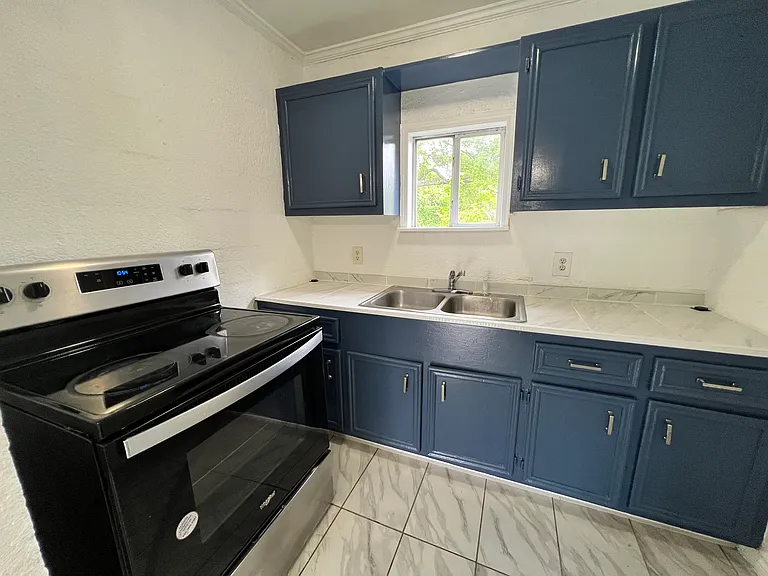 5504 Jensen Dr #5 — Photo 12