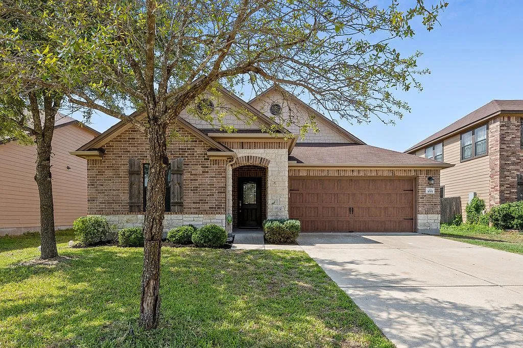 4 bed, 3.0 bath, 2242 sqft, $2,350 — Photo 1