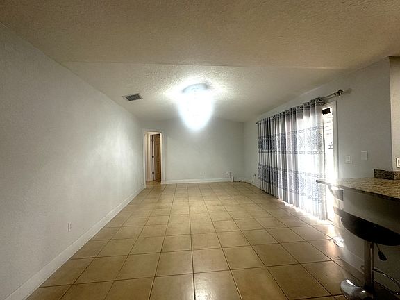 3rd image of 8203 Rose Groves Rd