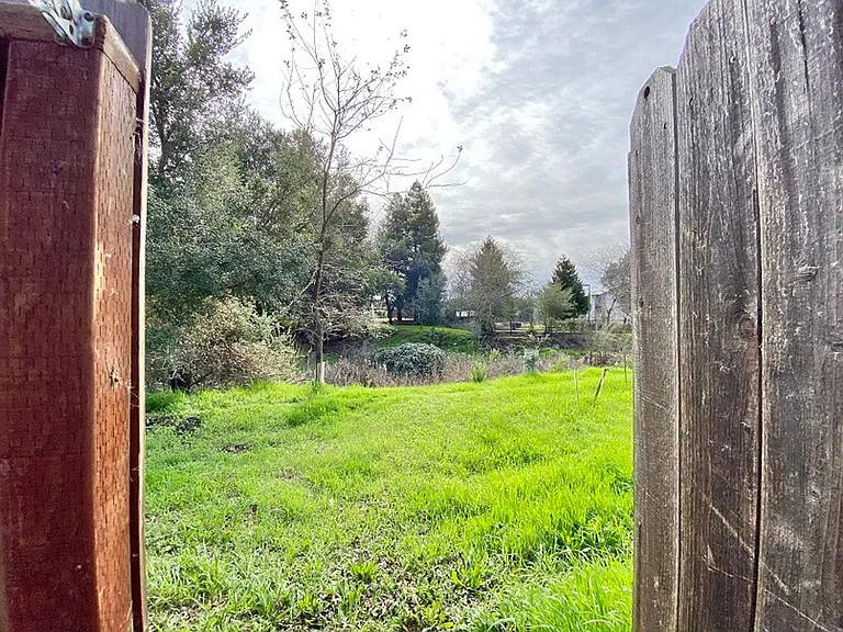 Adobe Creek Apartments — Photo 26