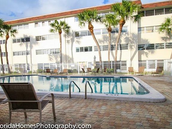 2nd image of 208 NE Monroe Cir N APT 301