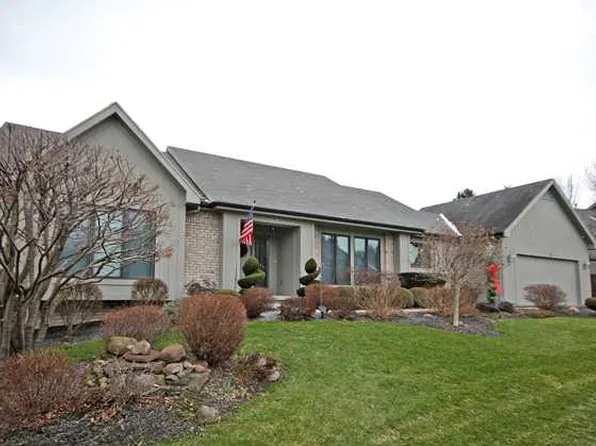 5 Dartmouth Ct, Pittsford, NY 14534