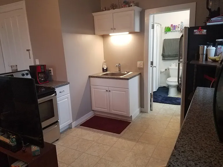 21 E Montgomery St — Photo 12