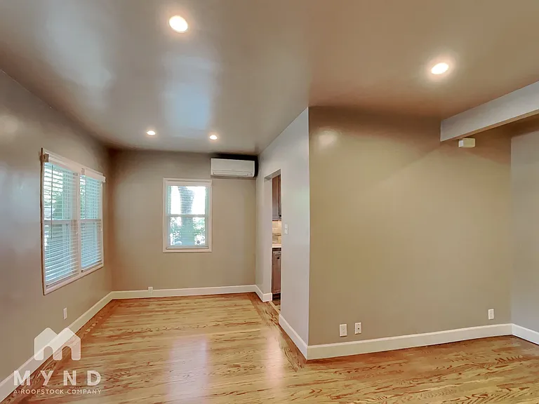 2401 W St — Photo 9