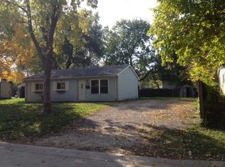 1605 Cruising Ln, Champaign, IL 61821