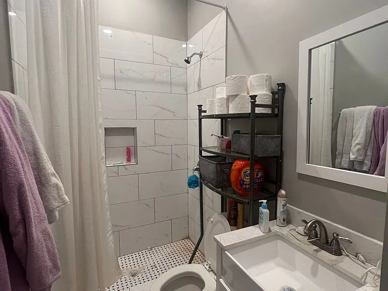 7522 Burthe St — Photo 10