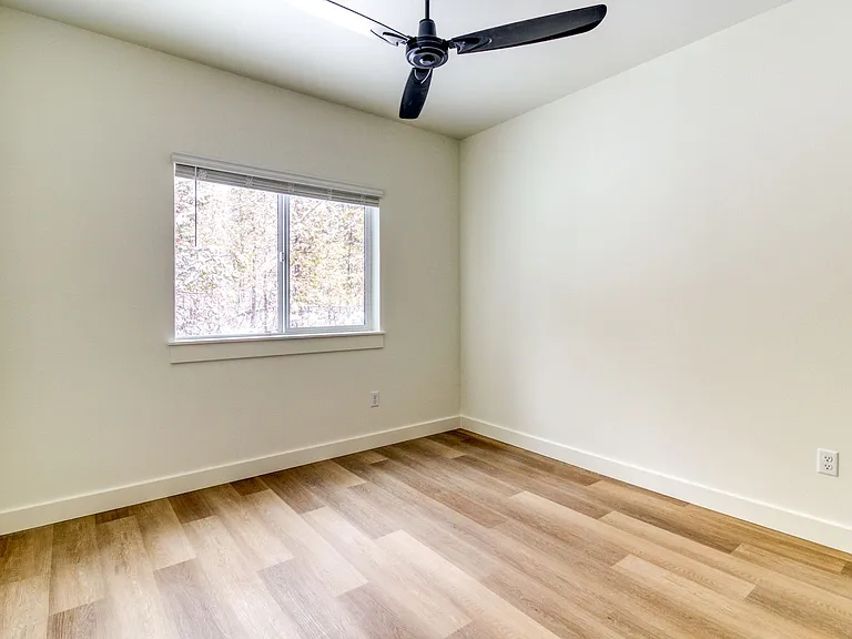 Luxury Apartment in La Pine! — Photo 9