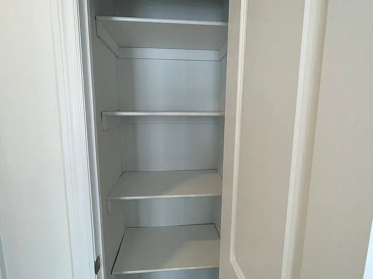 10 Edgecliff Golfway #504 — Photo 15