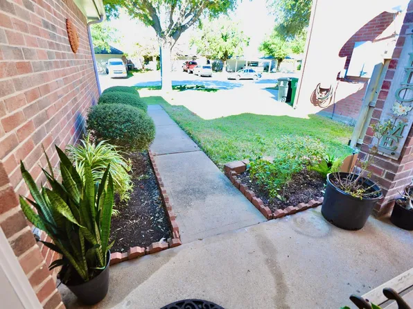 3239 Beran Dr, Houston, TX 77045