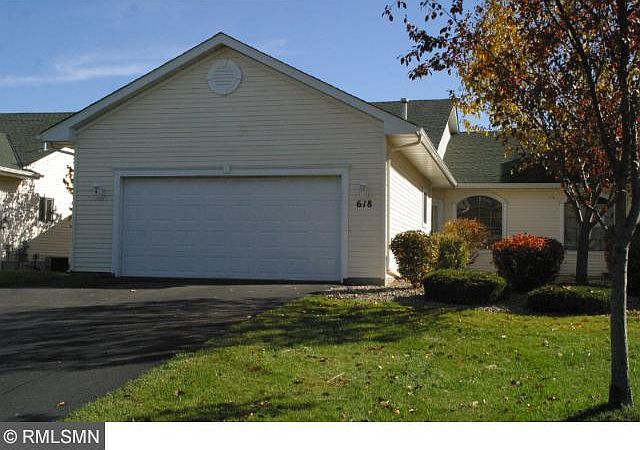 1st image of 618 Aqua Cir