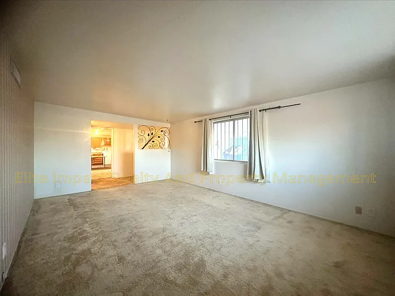 3811 N Reno Ave — Photo 3