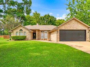 57 Helena Dr, Powderly, TX 75473