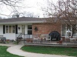 4002 Cheyenne Blvd, Sioux City, IA 51104